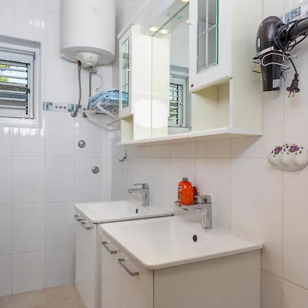 1 Bedroom Lovely In Apartman Silo (Krk)