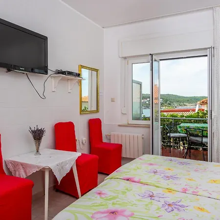 1 Bedroom Lovely In Silo (Krk)