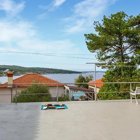 1 Bedroom Lovely In *